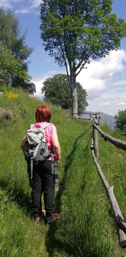 B&B Tra I Laghi Casale Corte Cerro Luaran gambar